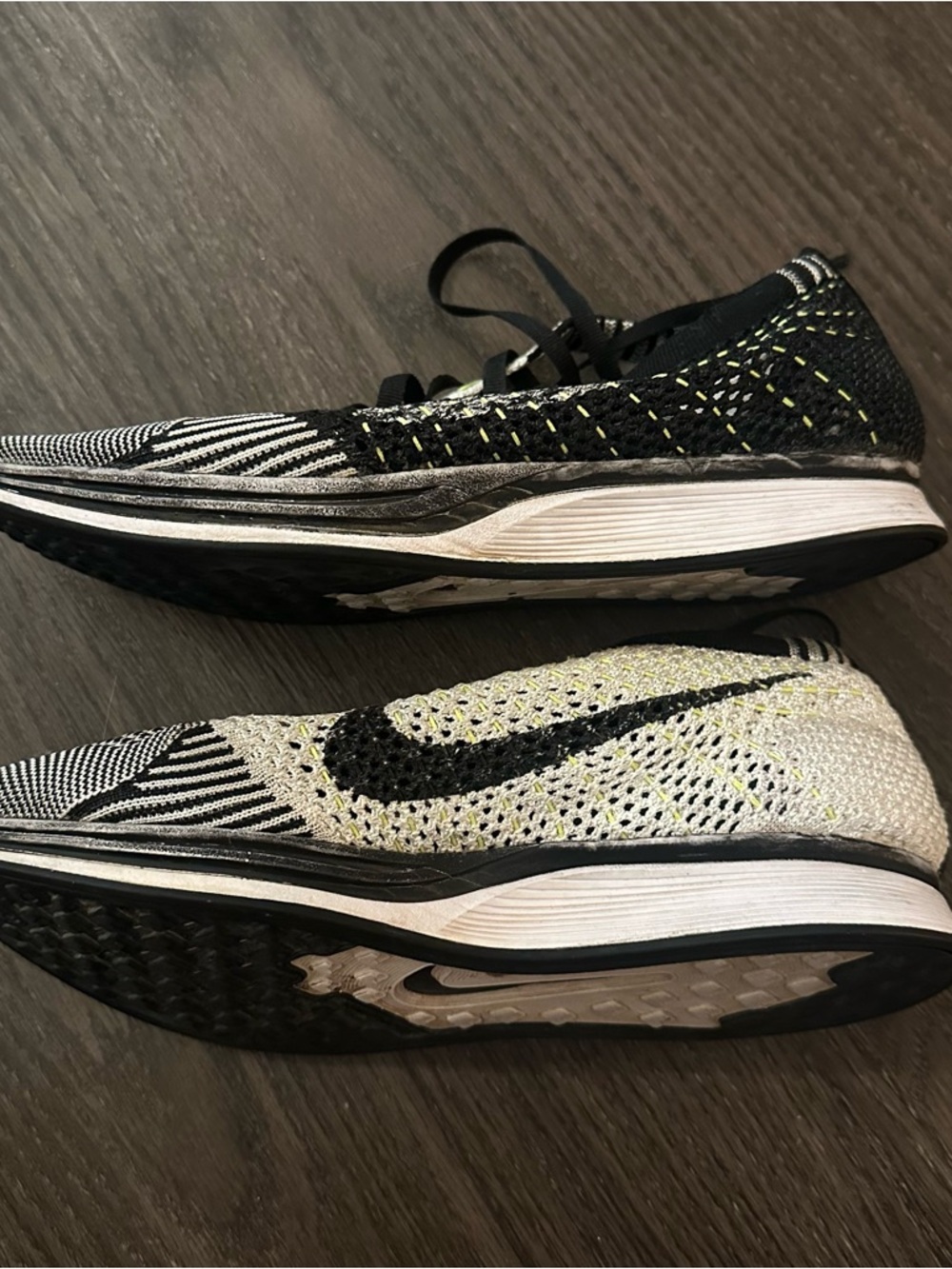 Nike Flyknit Trainers - Picture 4 of 7